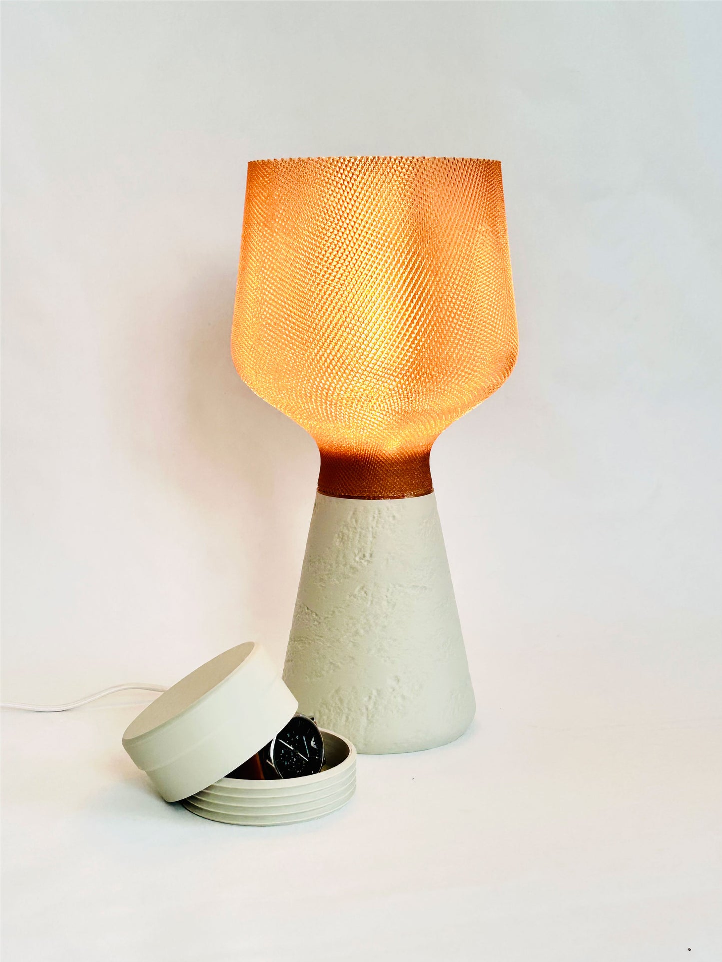 CALIZ M Table Lamp – by Charles Regaud | Woven 3D Printed Design with Hidden Storage