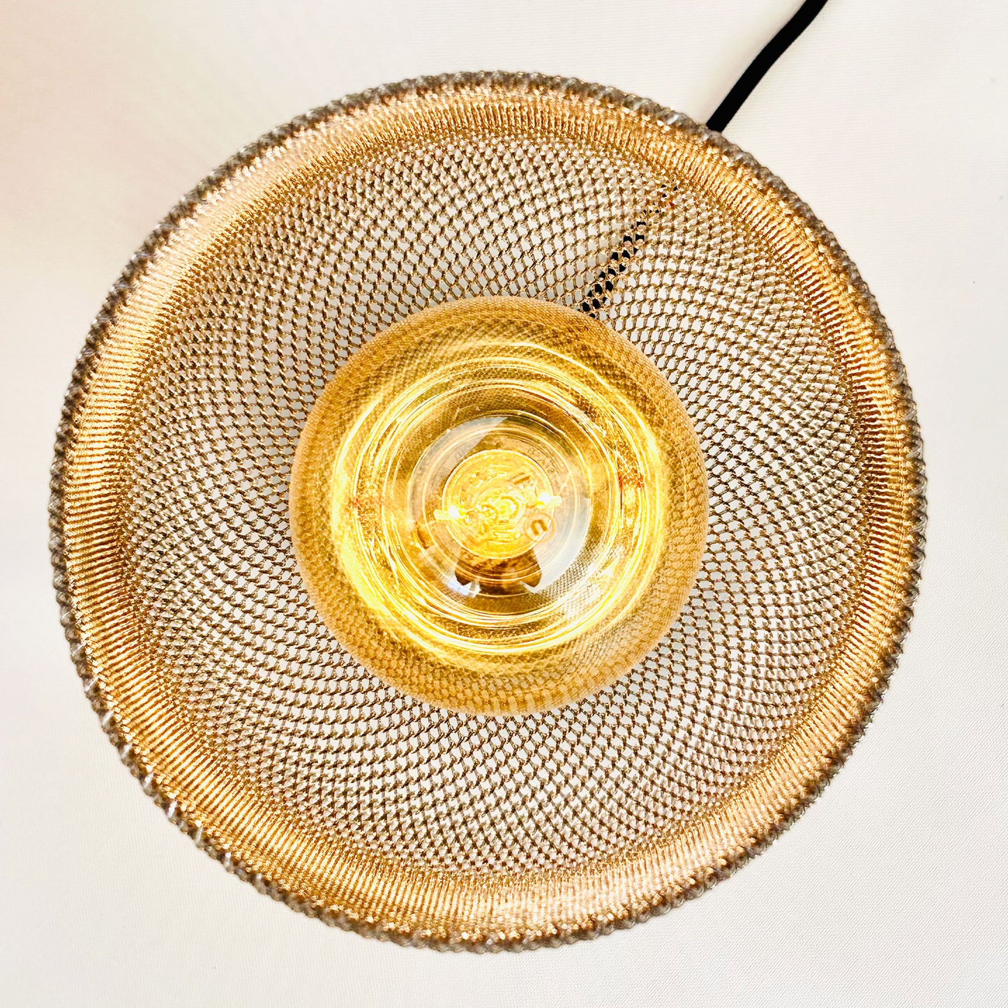 CALIZ Table Lamp – Woven Texture 3D Printed Design
