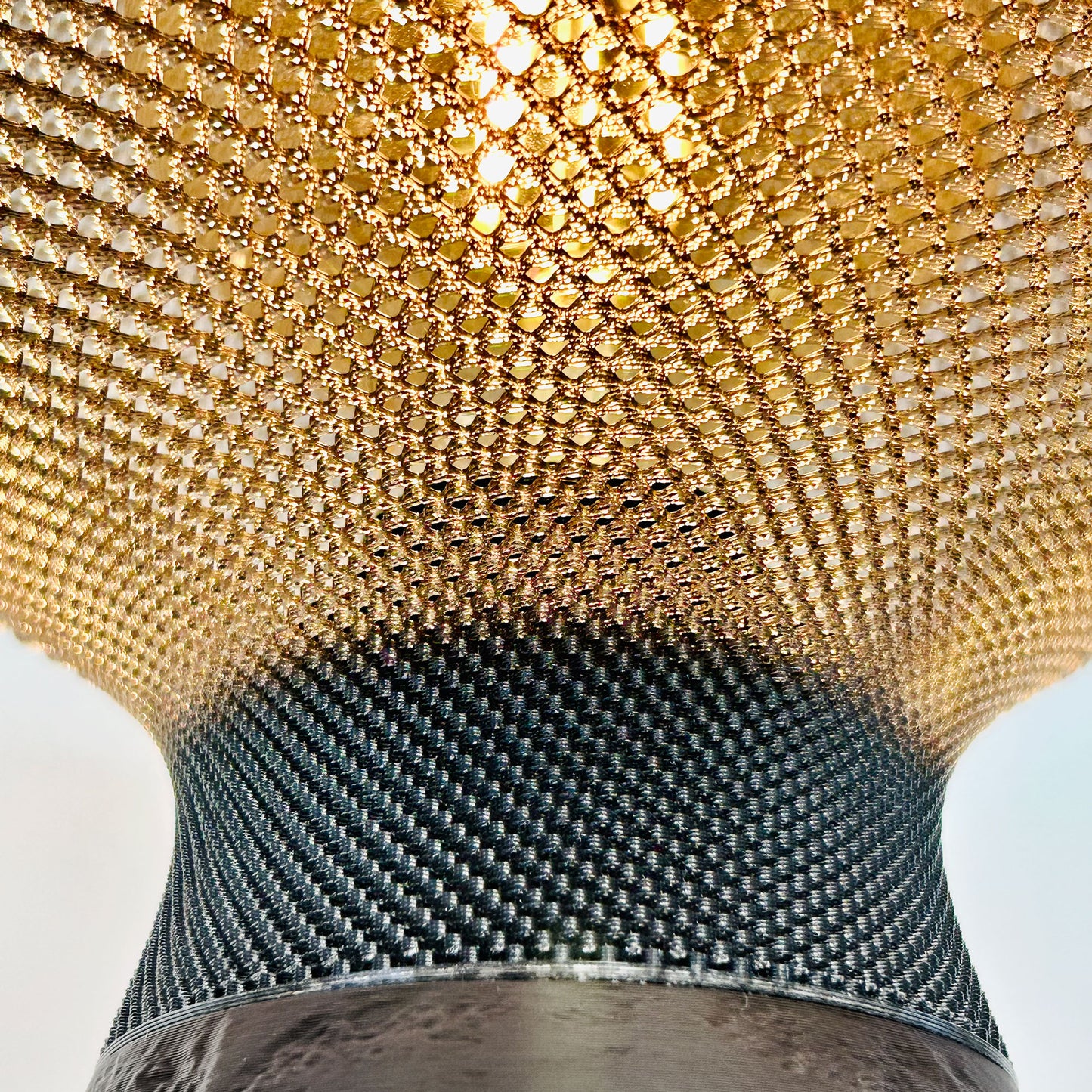 CALIZ Table Lamp – Woven Texture 3D Printed Design