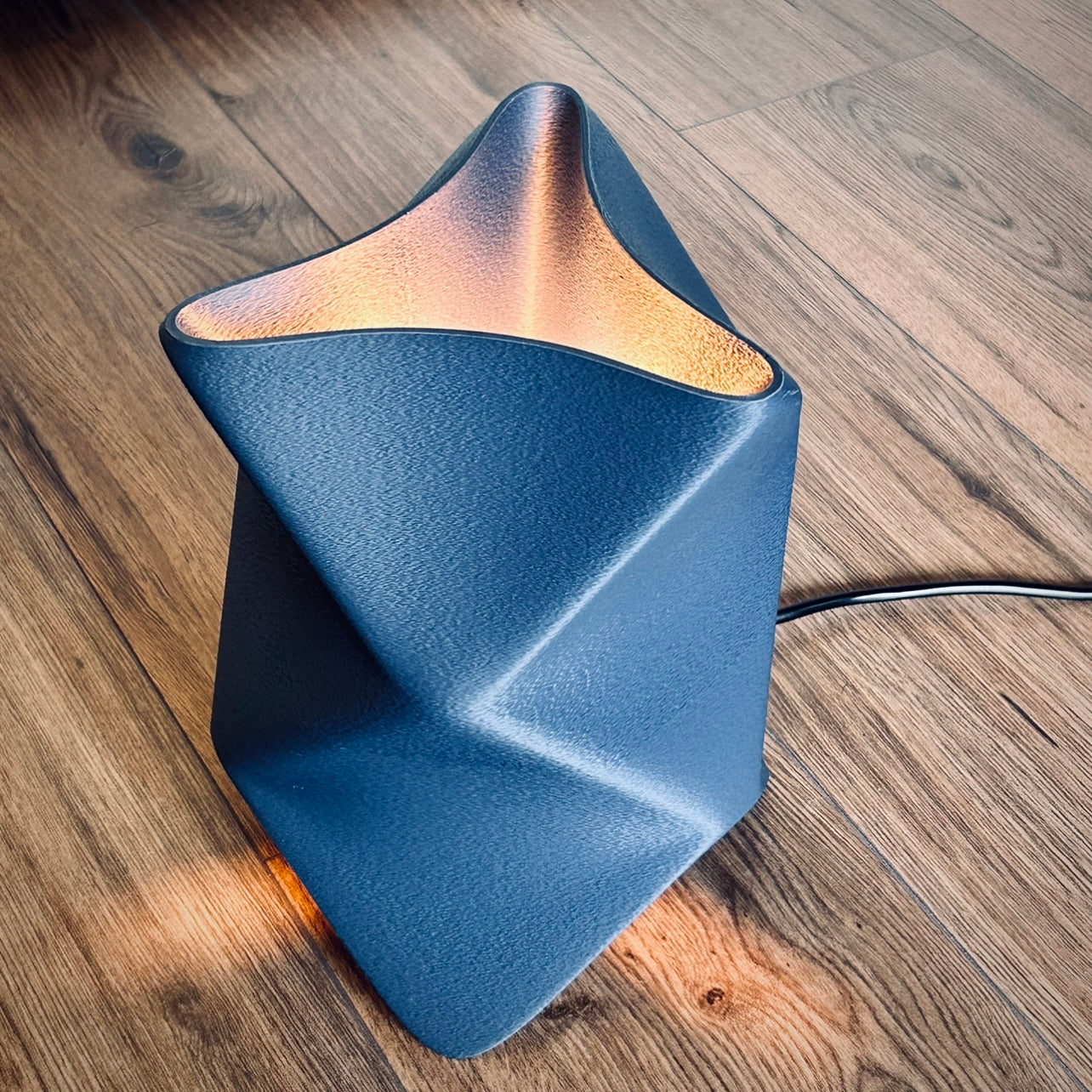 Origami Table Lamp – Modular 3D Printed Light | Minimalist Fold-Inspired Design