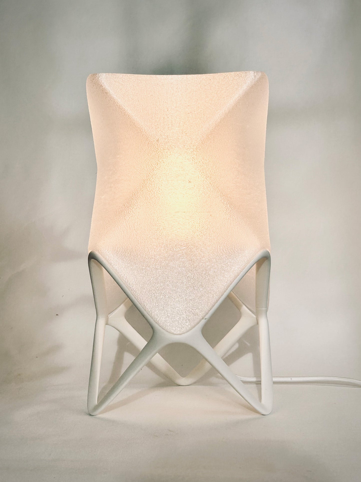 Origami Table Lamp – Modular 3D Printed Light | Minimalist Fold-Inspired Design
